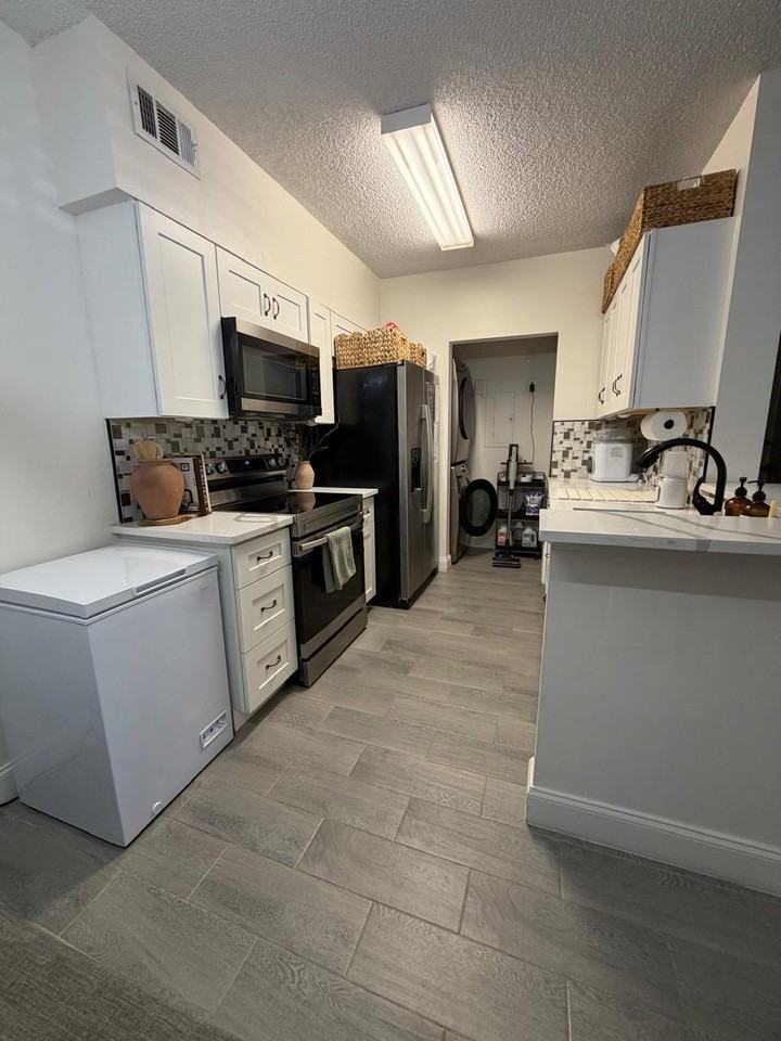 10306 Fox Trail Rd S #901 - Photo 4 of 9