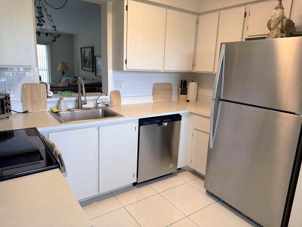 7146 Huntington Ln #403 - Photo 3 of 44