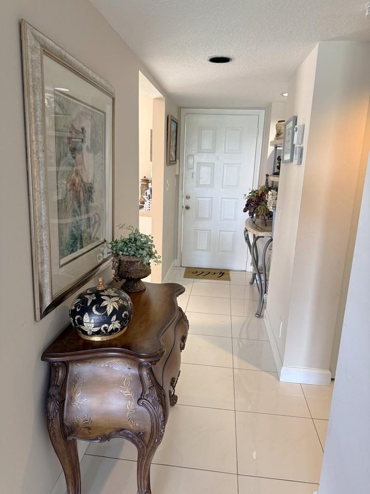 7146 Huntington Ln #403 - Photo 6 of 44