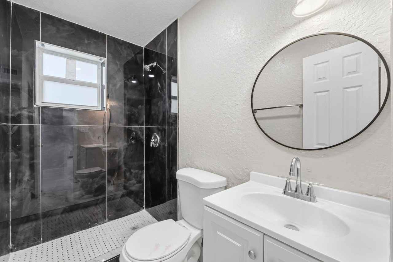 166 Sw 3rd St #AD - Photo 6 of 20