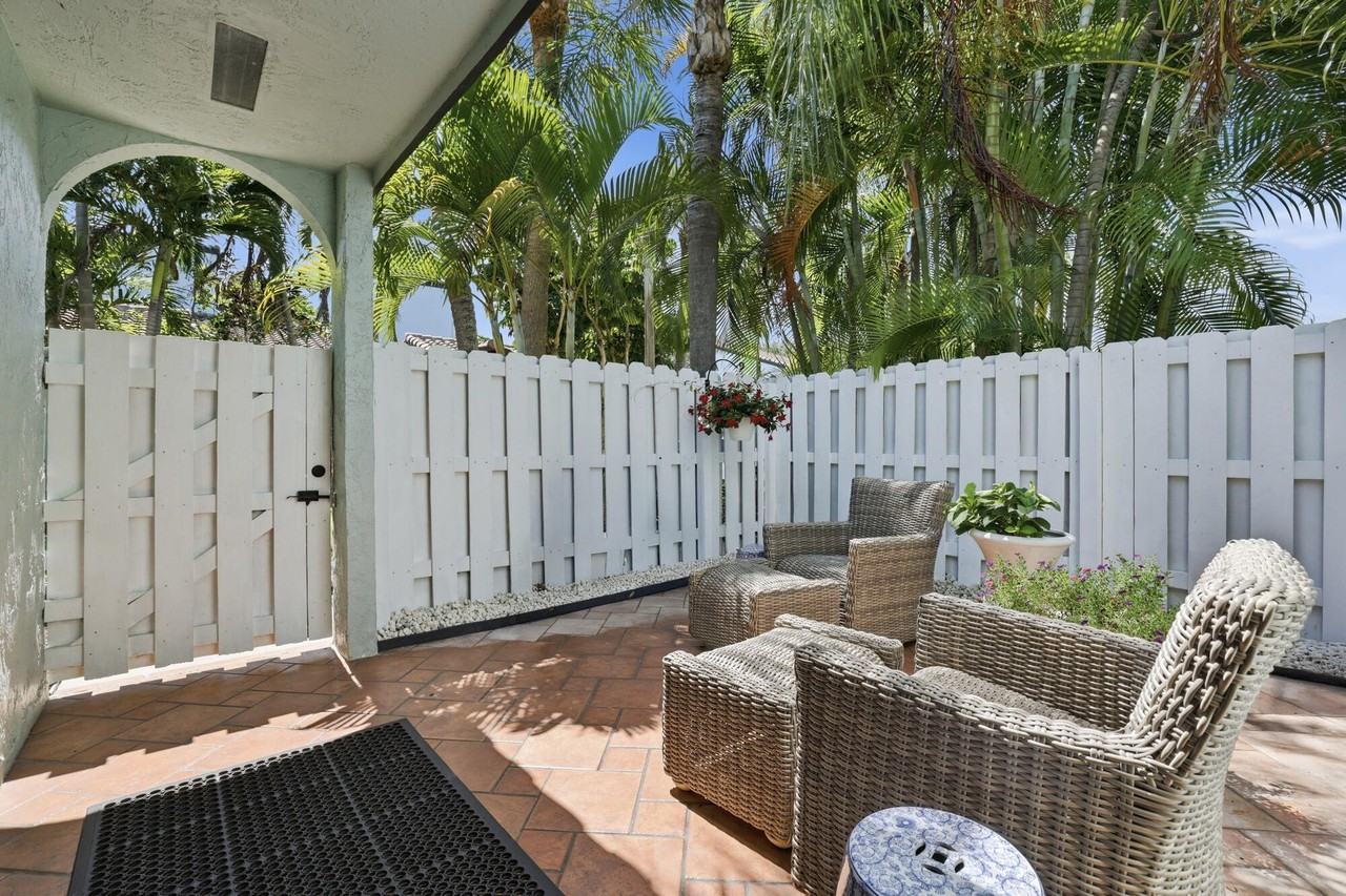 22316 Pineapple Walk Dr - Photo 3 of 16