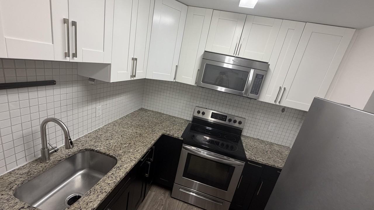 4061 Nw 9th Ave #204 - Photo 2 of 20