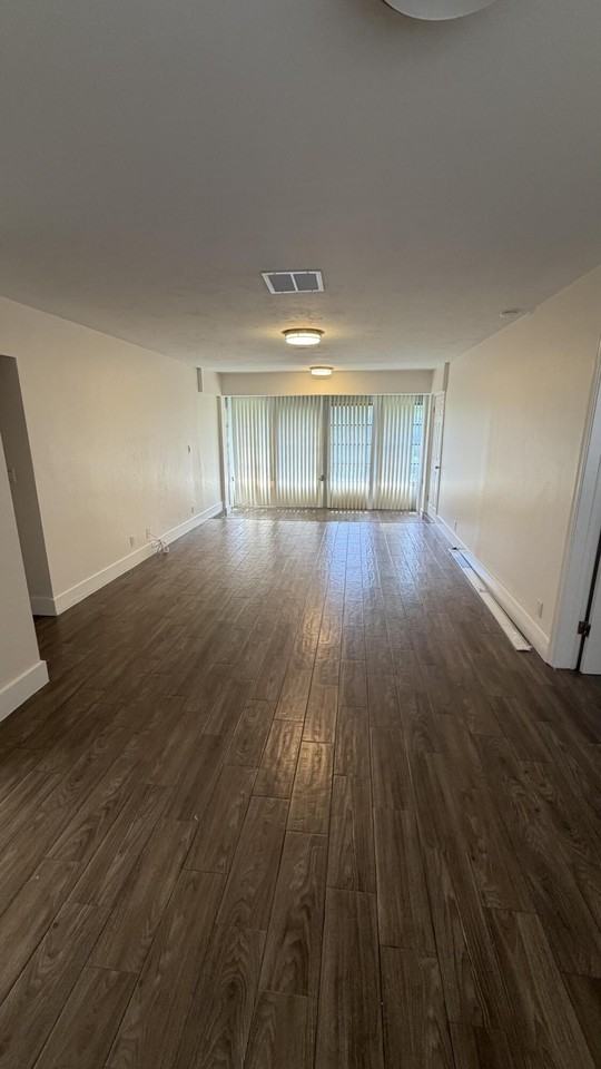 4061 Nw 9th Ave #204 - Photo 4 of 20