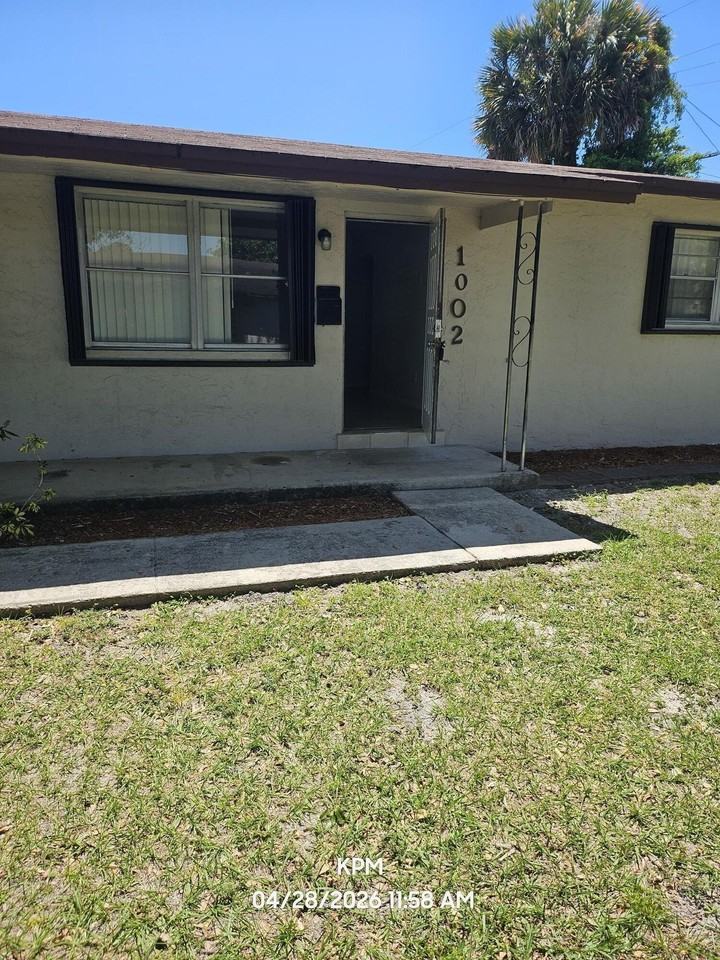 1016 Mcintosh St - Photo 2 of 11