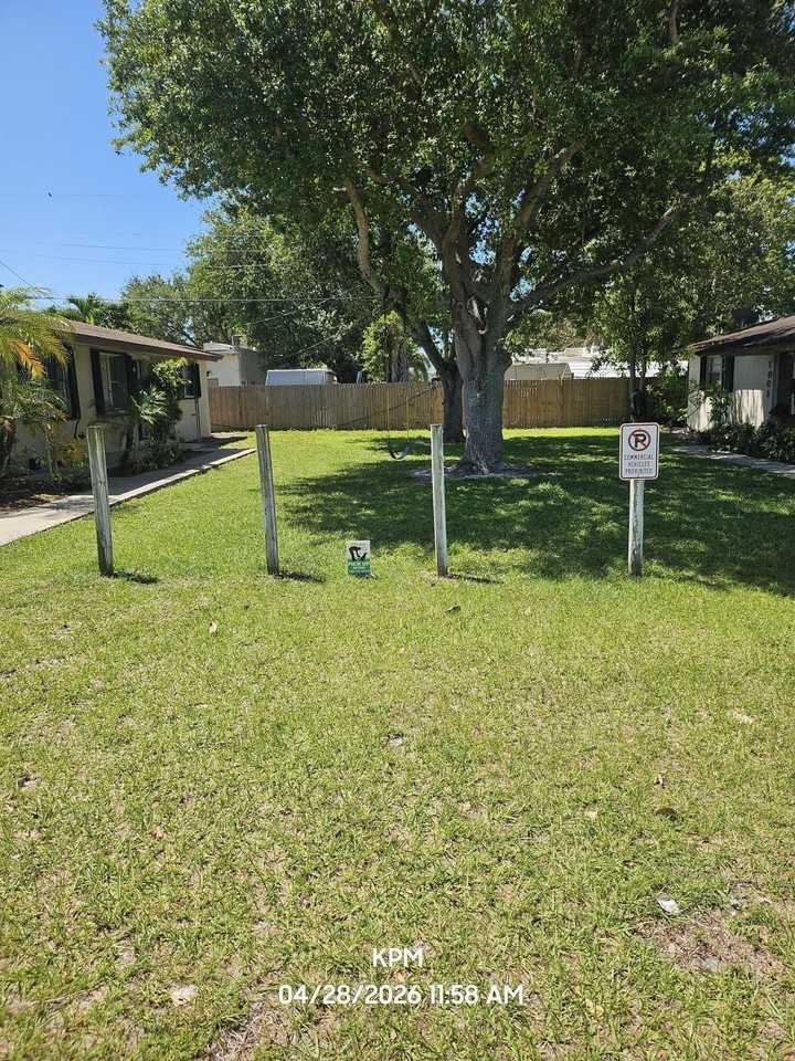 1016 Mcintosh St - Photo 4 of 11