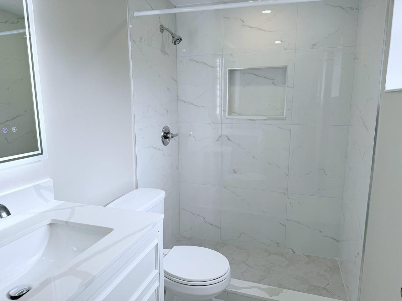 2725 Middle River Dr #7 - Photo 6 of 6