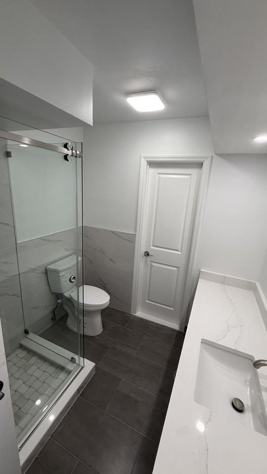 4755 Ne 23rd Ave - Photo 7 of 17