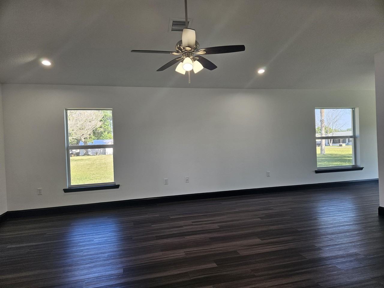 5101 Se 43rd Trce - Photo 3 of 23