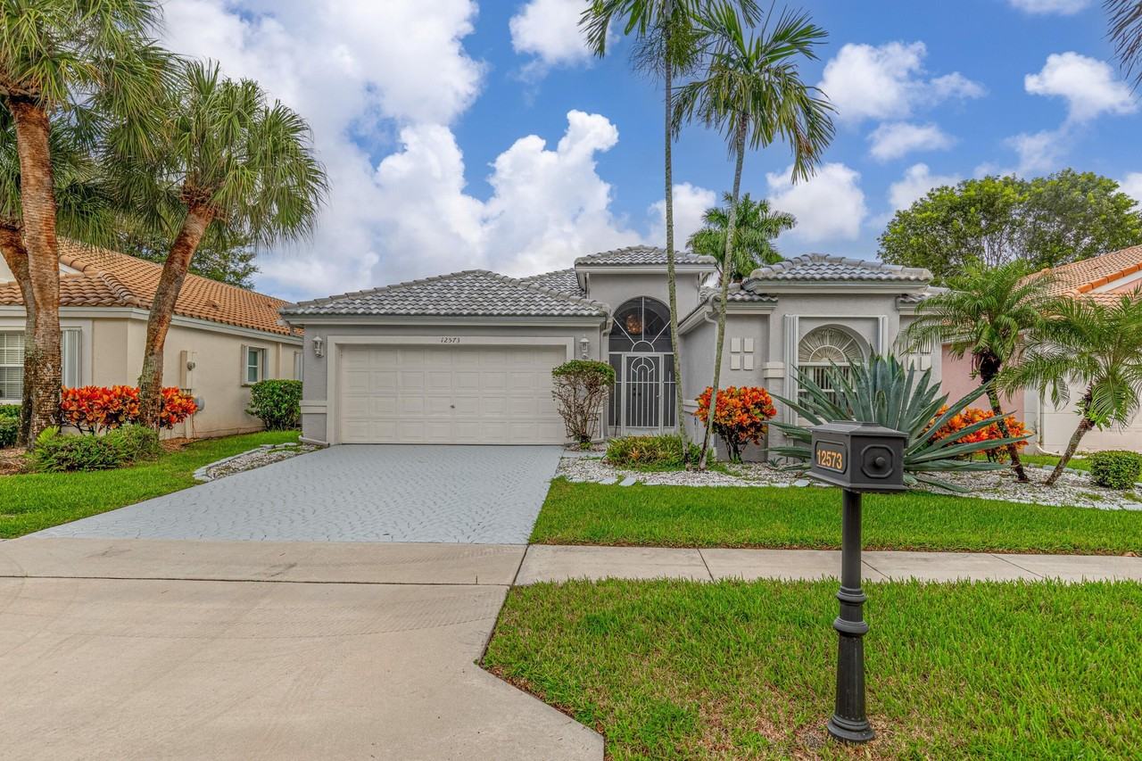 12573 Coral Lakes Dr - Photo 2 of 46