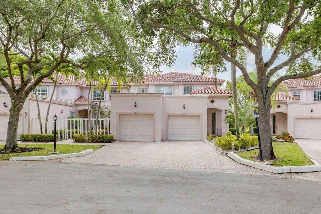 8050 Aberdeen Dr #202 - Photo 4 of 50
