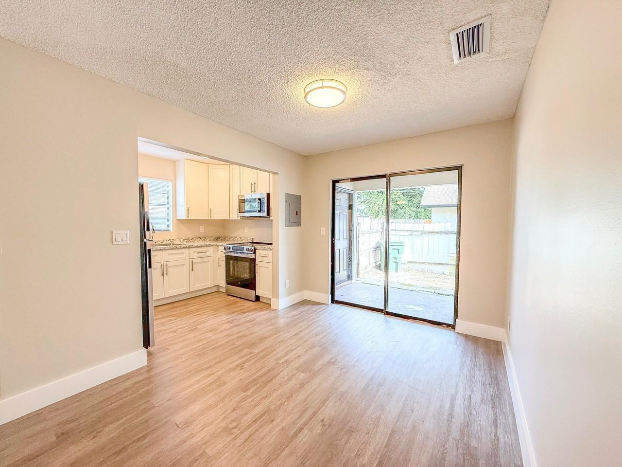 3082 Swain Blvd - Photo 4 of 18