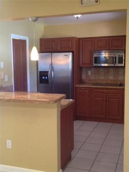 8841 Nw 14th St - Photo 3 of 8