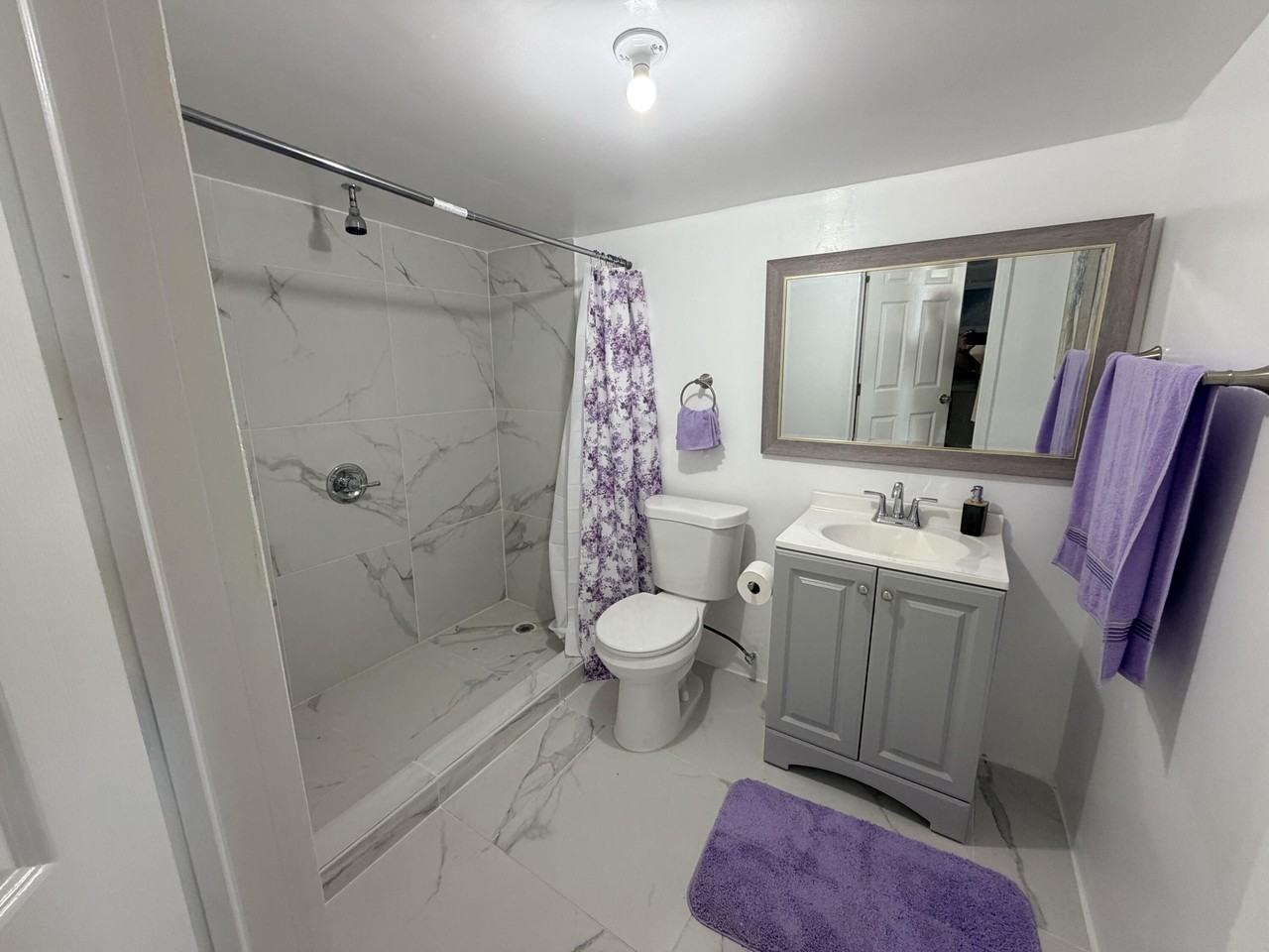 2033 Longwood Rd - Photo 7 of 9