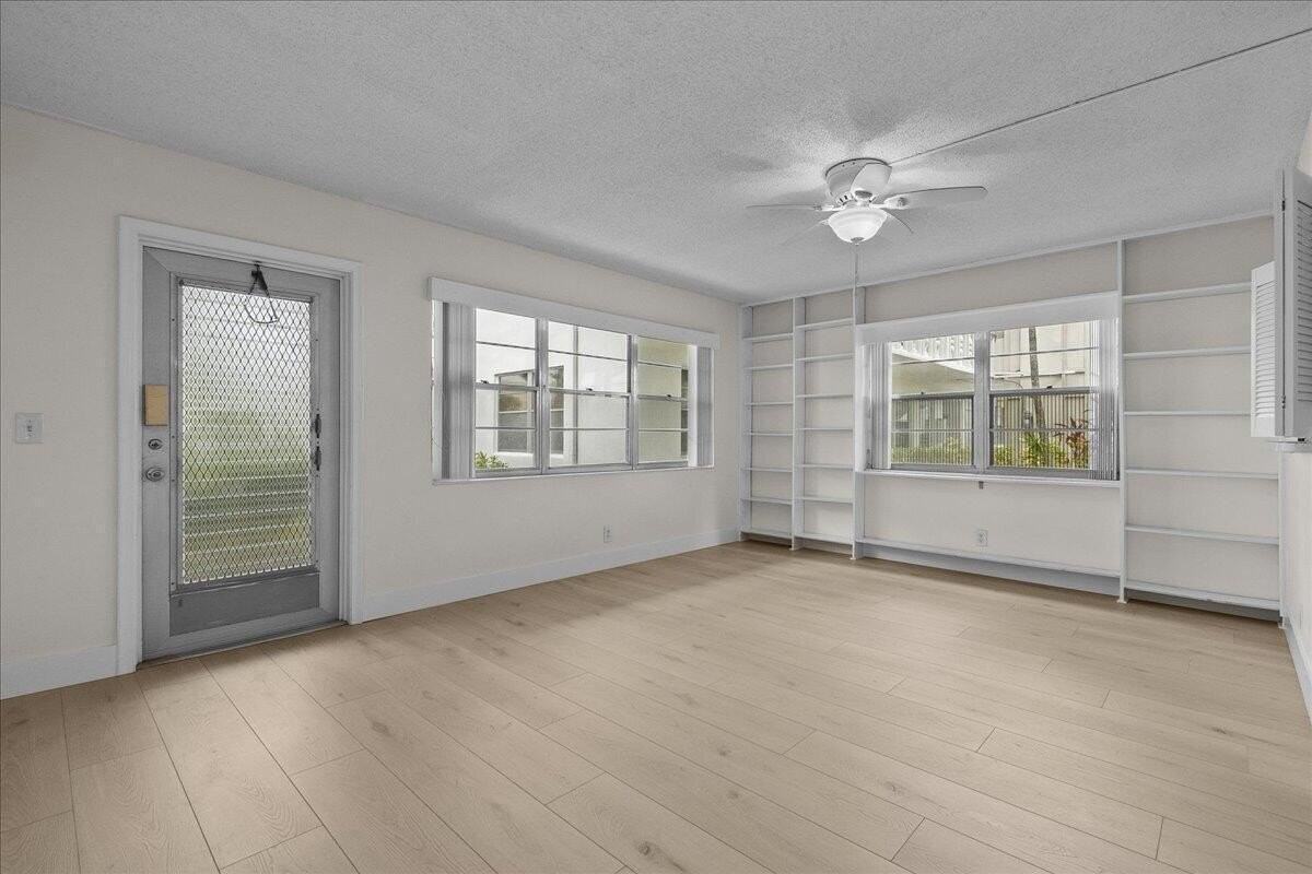 142 Kent I - Photo 6 of 31
