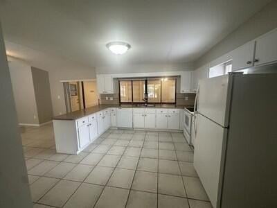10369 Nw 29th St - Photo 3 of 17
