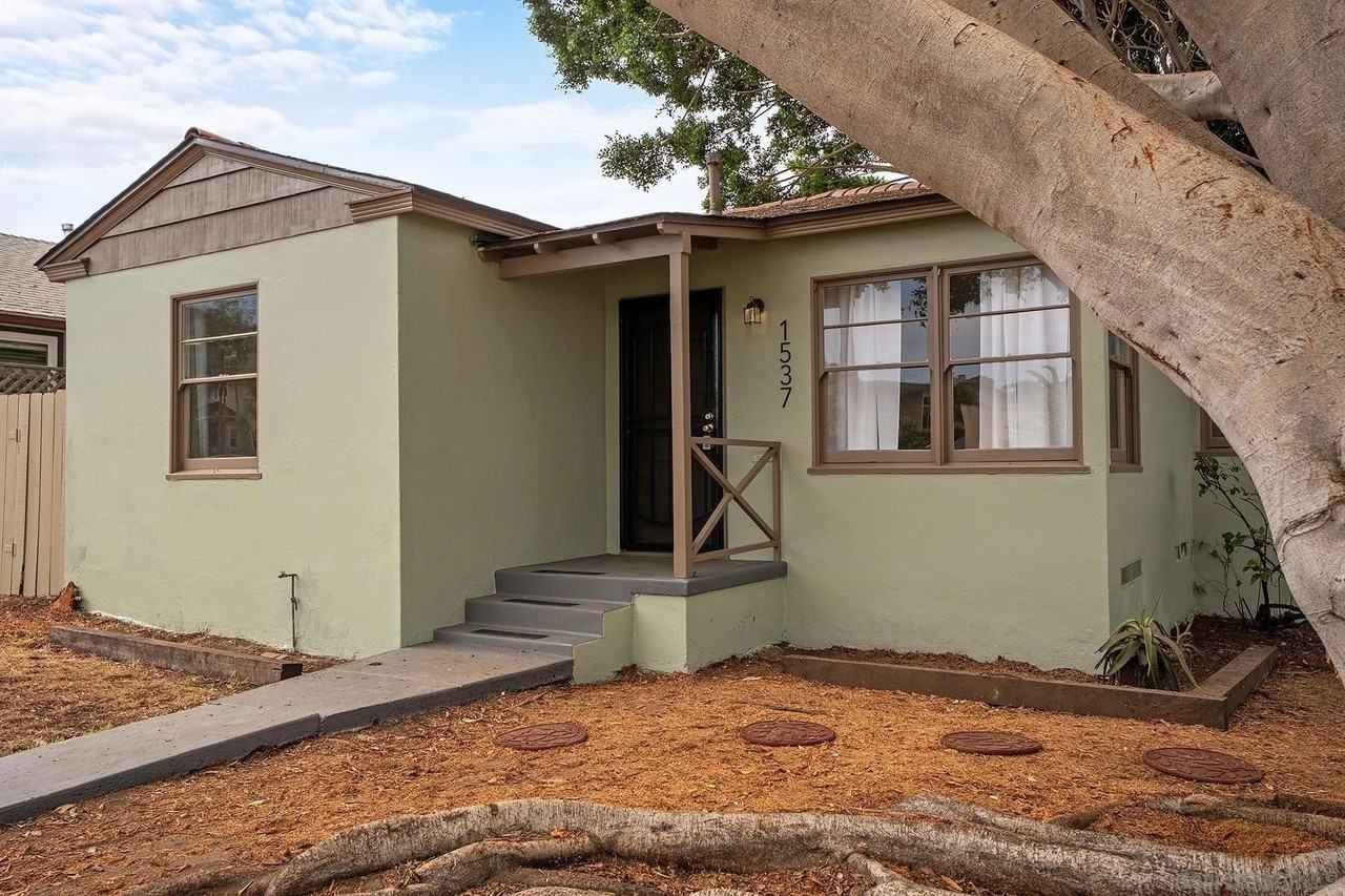 1537 Sunset Cliffs Blvd - Photo 2 of 33