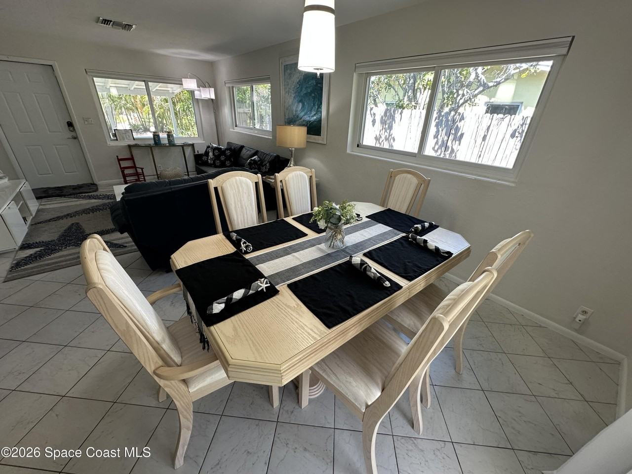 302 5th Ave - Photo 5 of 15