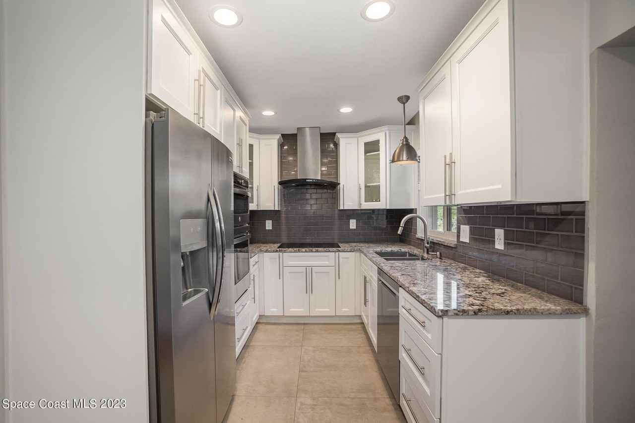 115 S Indian Cir - Photo 6 of 32