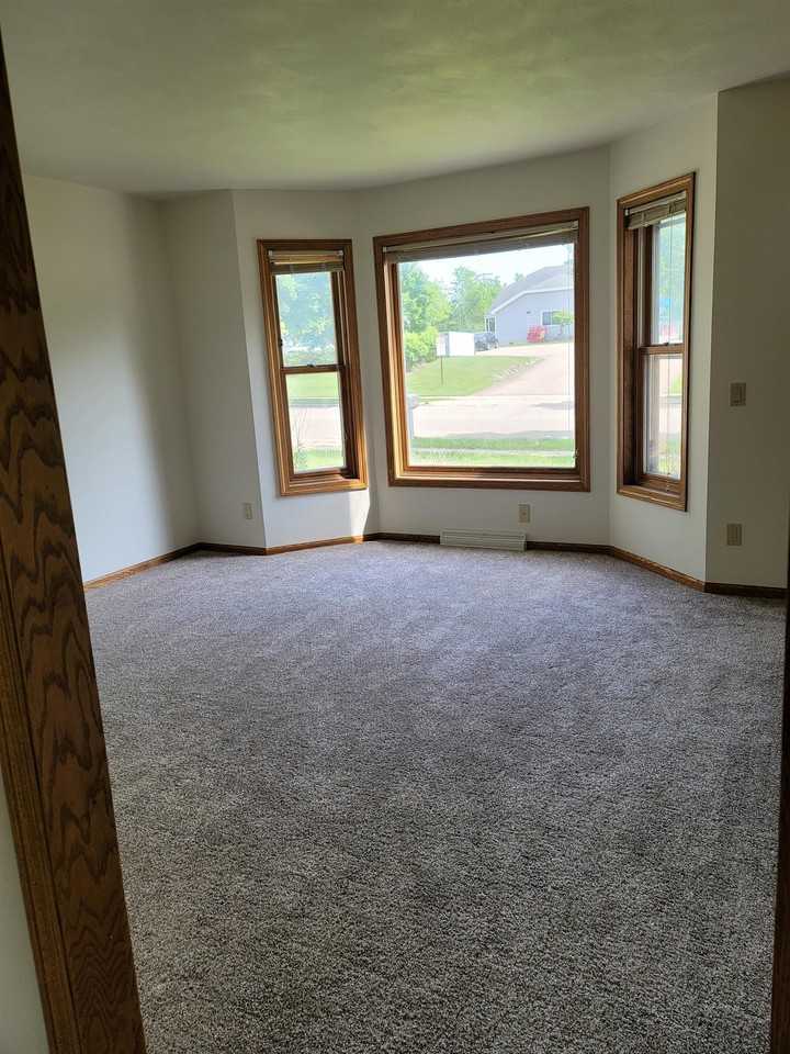 7008 Longmeadow Rd - Photo 2 of 16