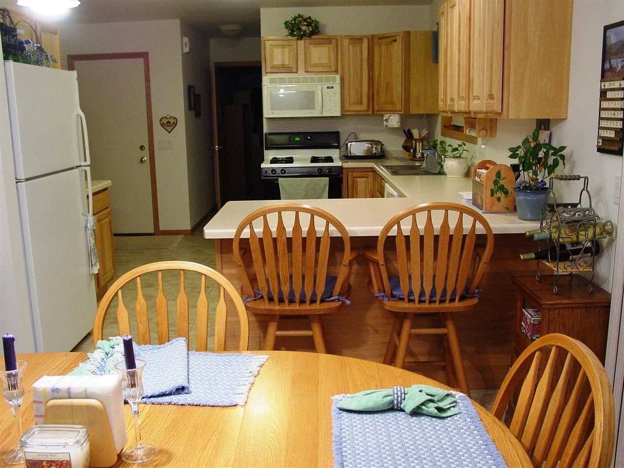 5506 Quarry Hill Dr - Photo 4 of 17