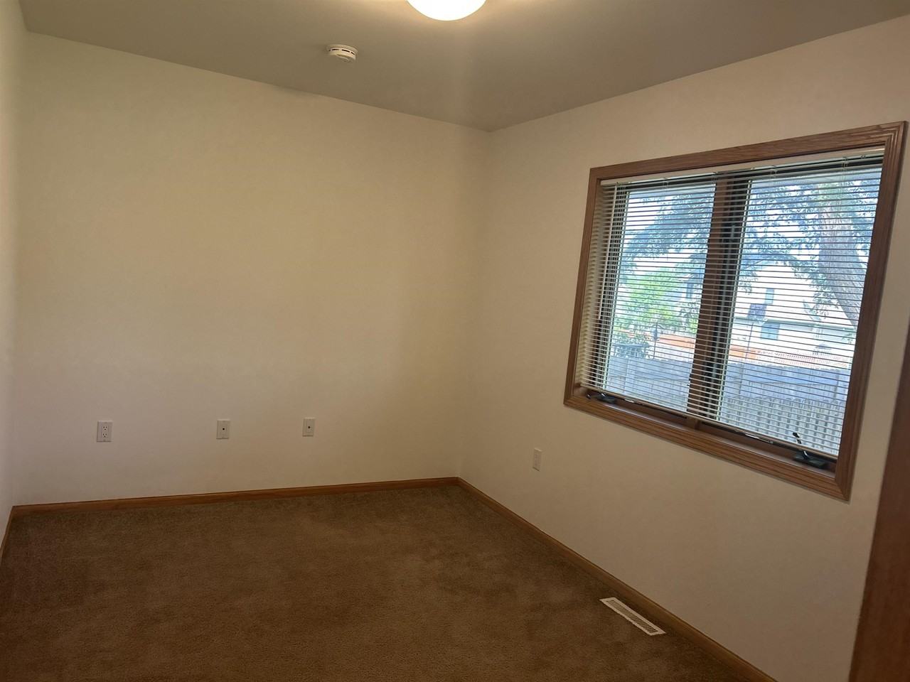 5506 Quarry Hill Dr - Photo 6 of 17