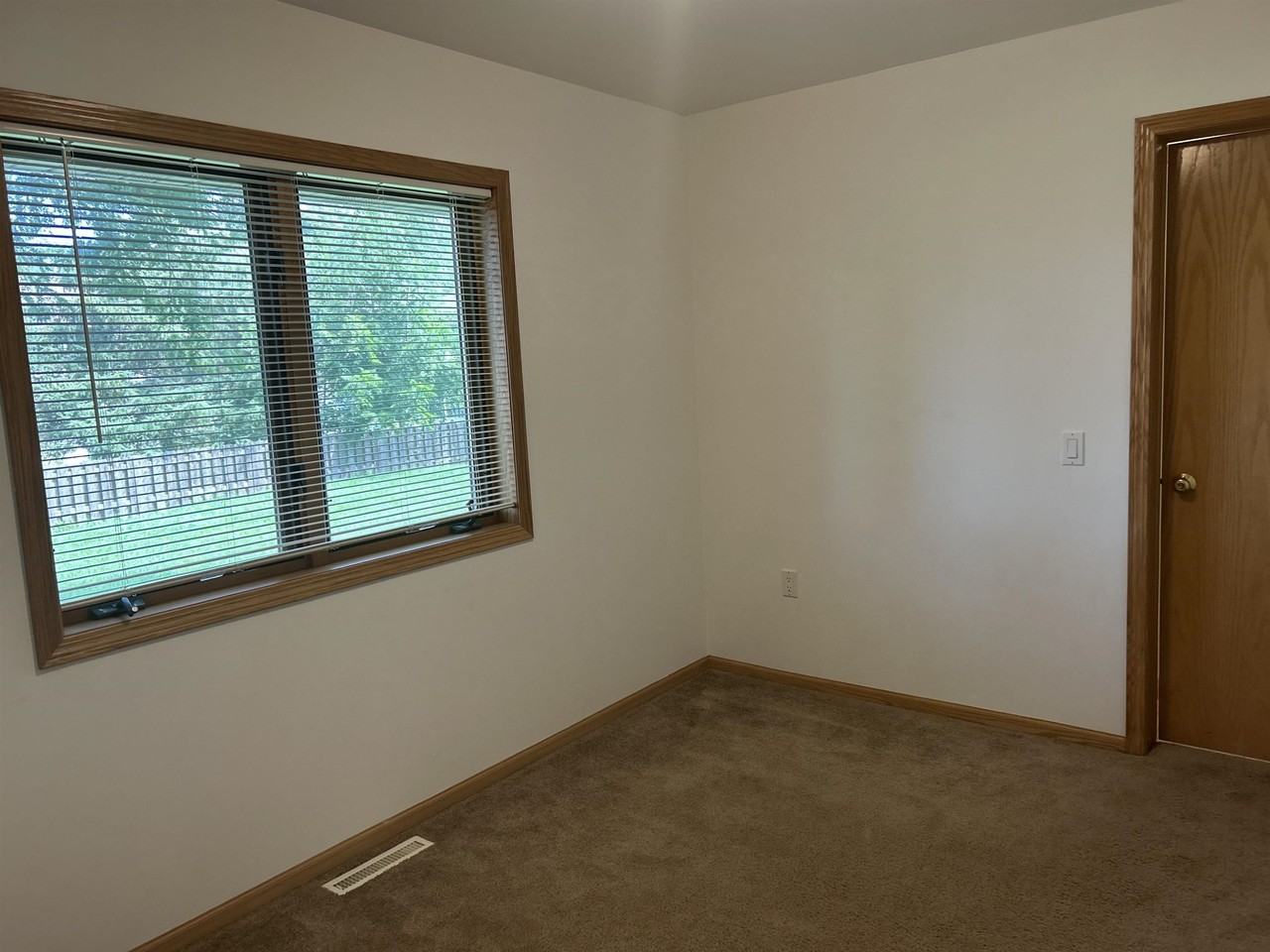 5506 Quarry Hill Dr - Photo 7 of 17