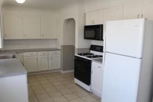 featured image of 860 N 6th E #1