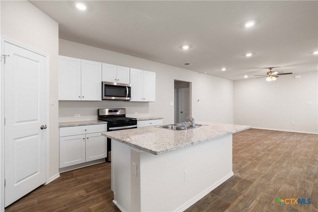 2881 Brogan Crk - Photo 6 of 24