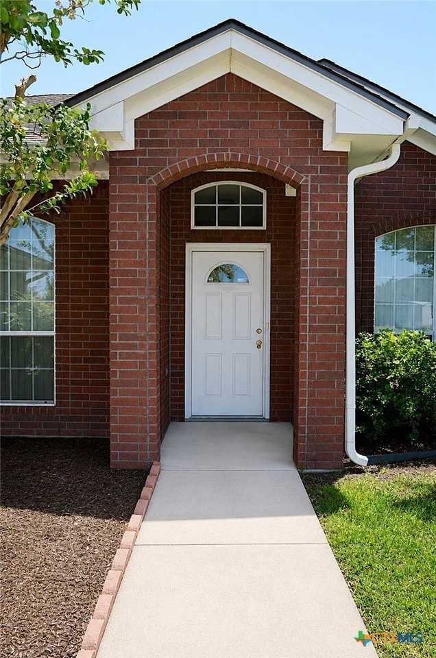5802 Venetian Ct - Photo 2 of 38