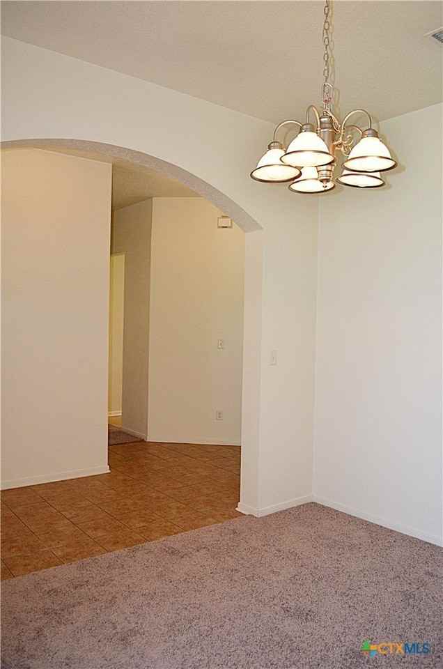 5802 Venetian Ct - Photo 7 of 38