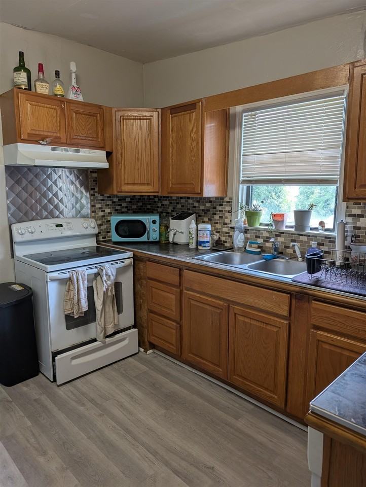 1513 Atkamire Dr #A - Photo 4 of 17