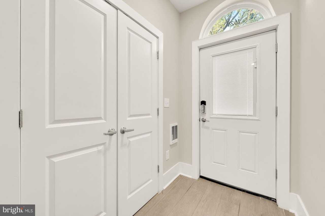 1624 26th Pl Se #2 - Photo 2 of 18
