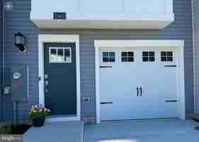 featured image of 29405 Oxford Dr