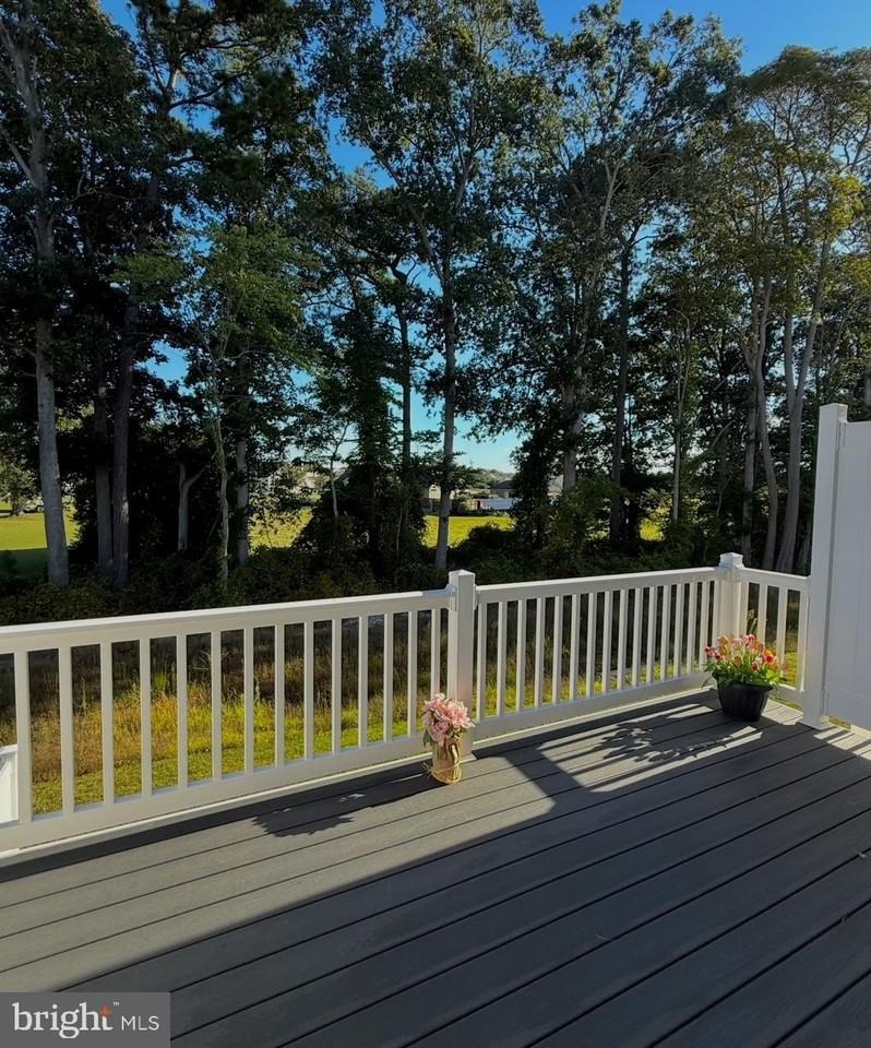 29405 Oxford Dr - Photo 3 of 32
