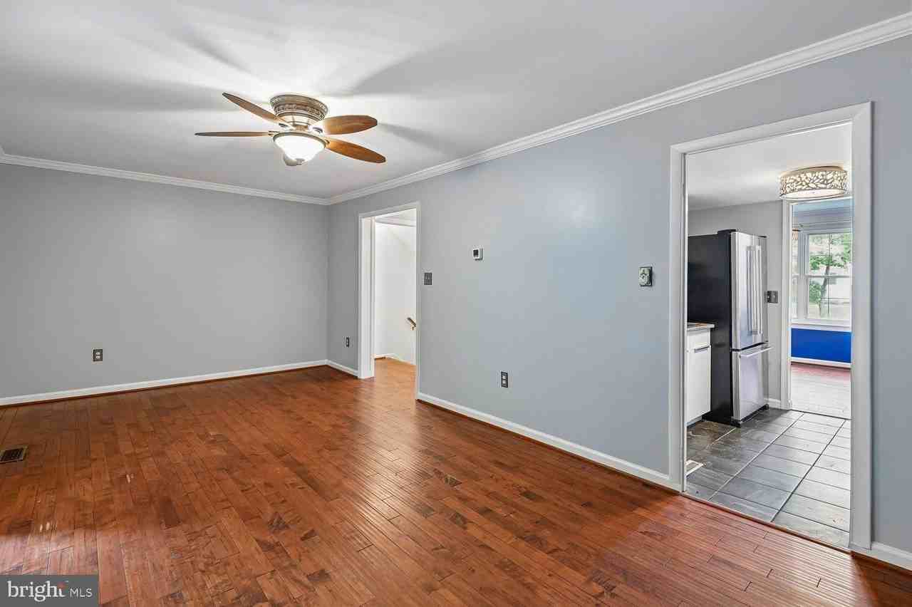 345 Volley Rd - Photo 4 of 50