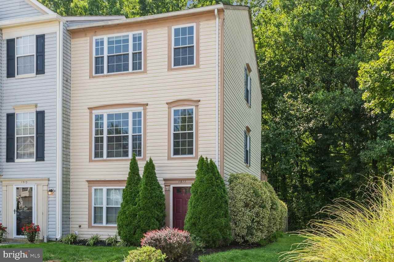 1511 Ashburnham Dr - Photo 2 of 20