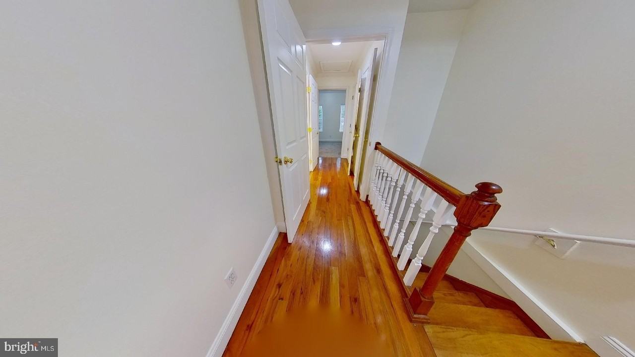 412 S Eaton St - Photo 3 of 11