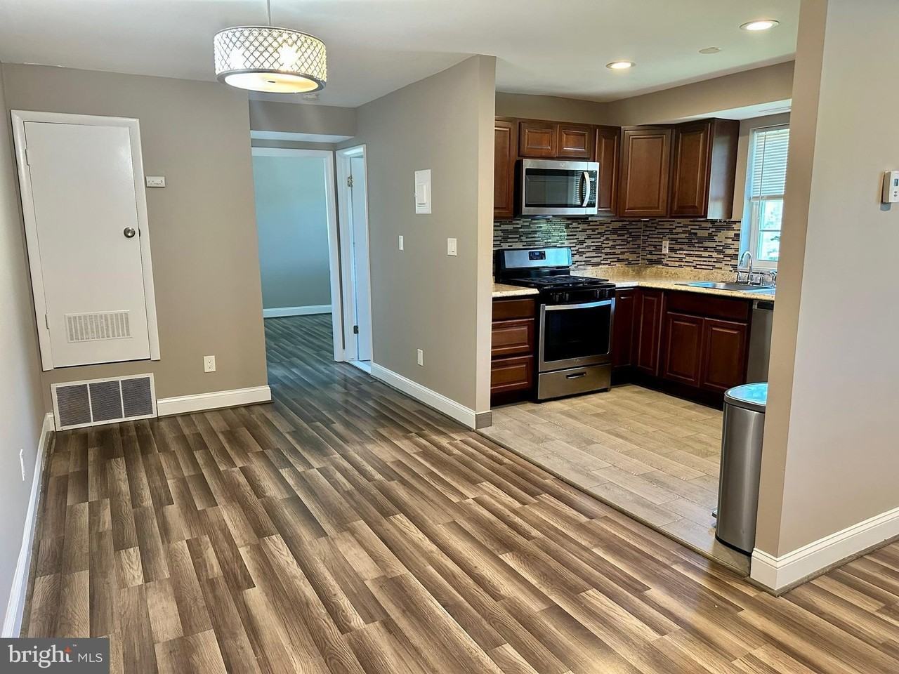 11908 Tarragon Rd Apt L #L - Photo 5 of 17