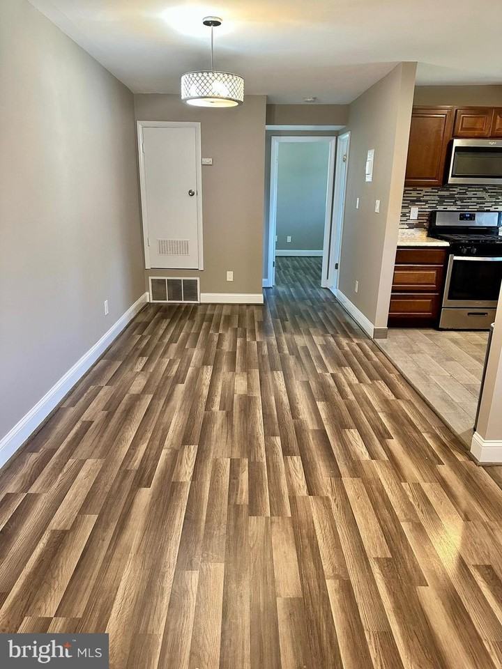 11908 Tarragon Rd Apt L #L - Photo 7 of 17