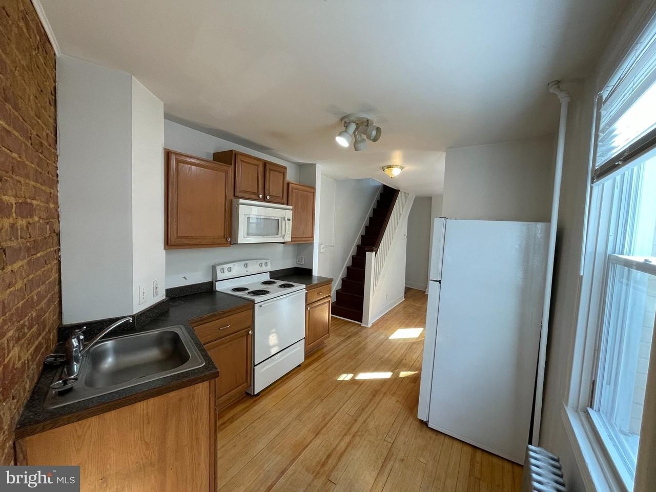 403A W South St - Photo 6 of 19