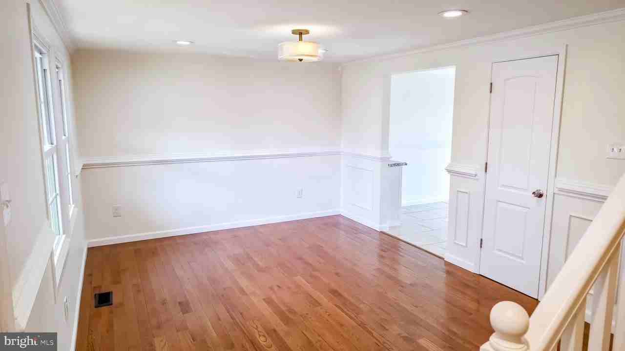 178 Stonegate Dr - Photo 5 of 40