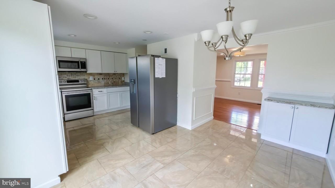178 Stonegate Dr - Photo 7 of 40