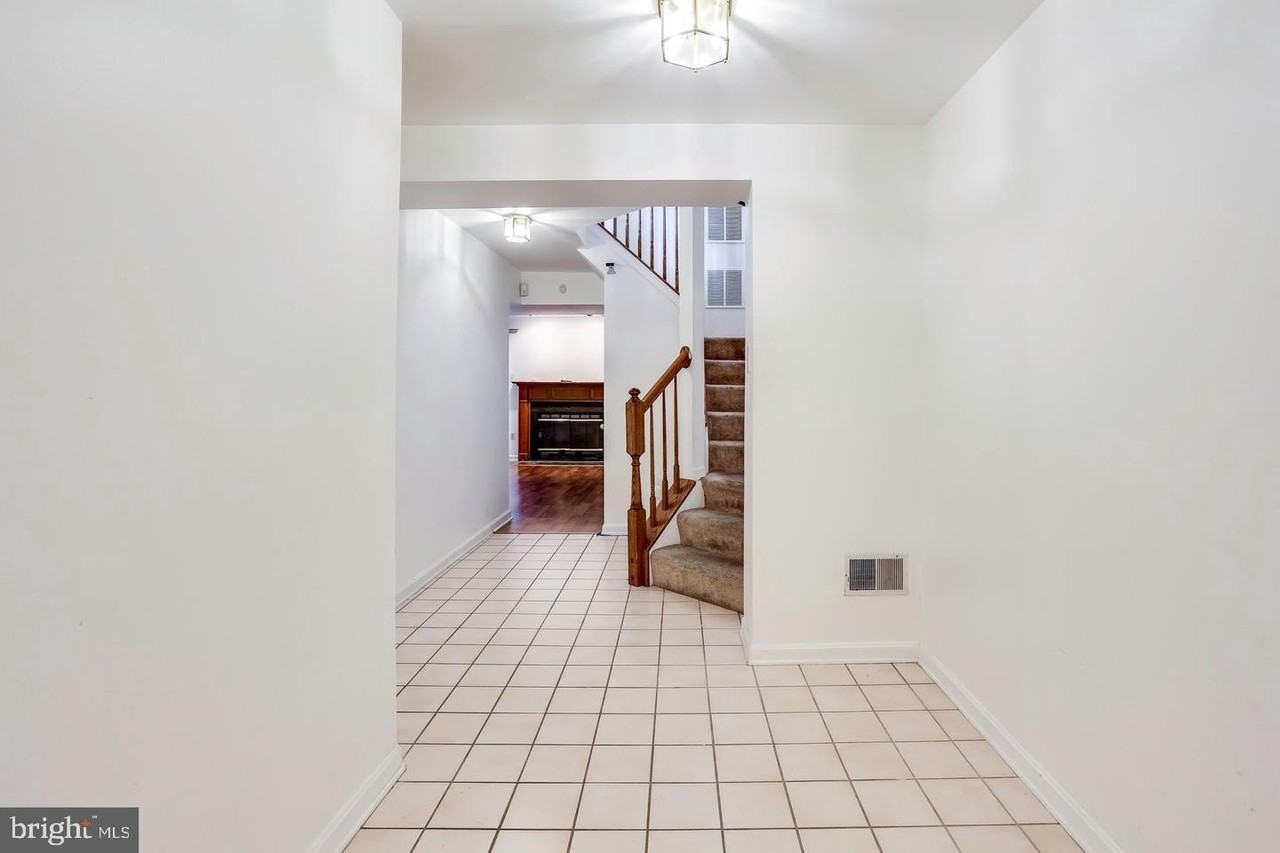 6212 Briar Ct - Photo 3 of 19