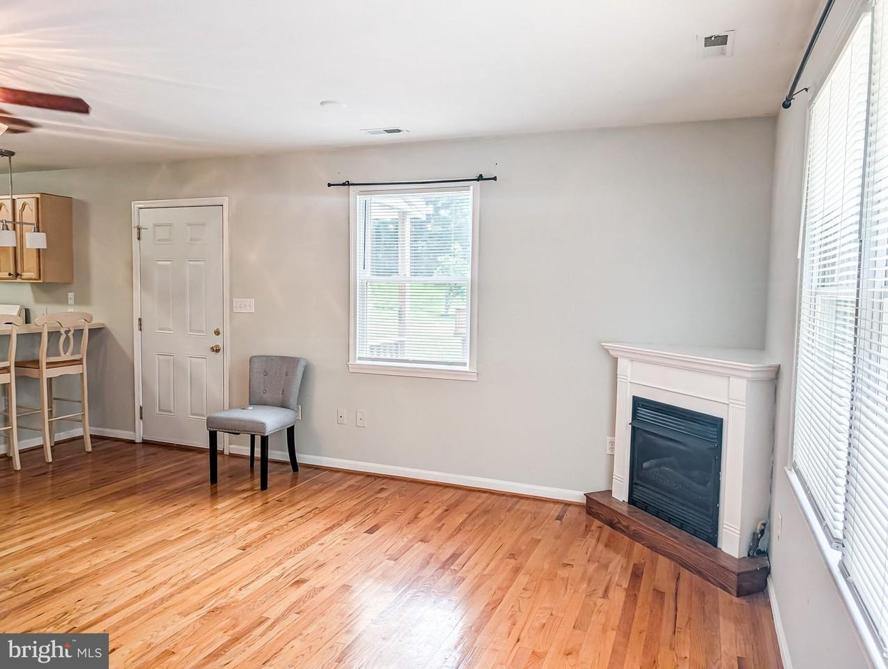221 Llewelyn Ln ##1 - Photo 5 of 41