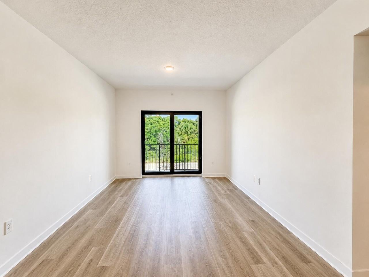 4250 Lakewood Rd - Photo 4 of 24
