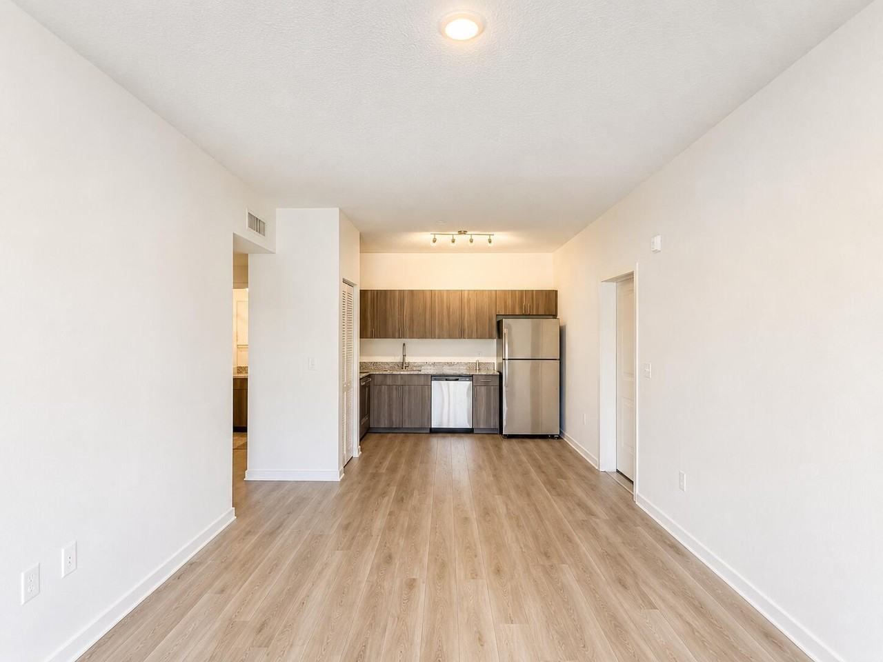 4250 Lakewood Rd - Photo 5 of 24