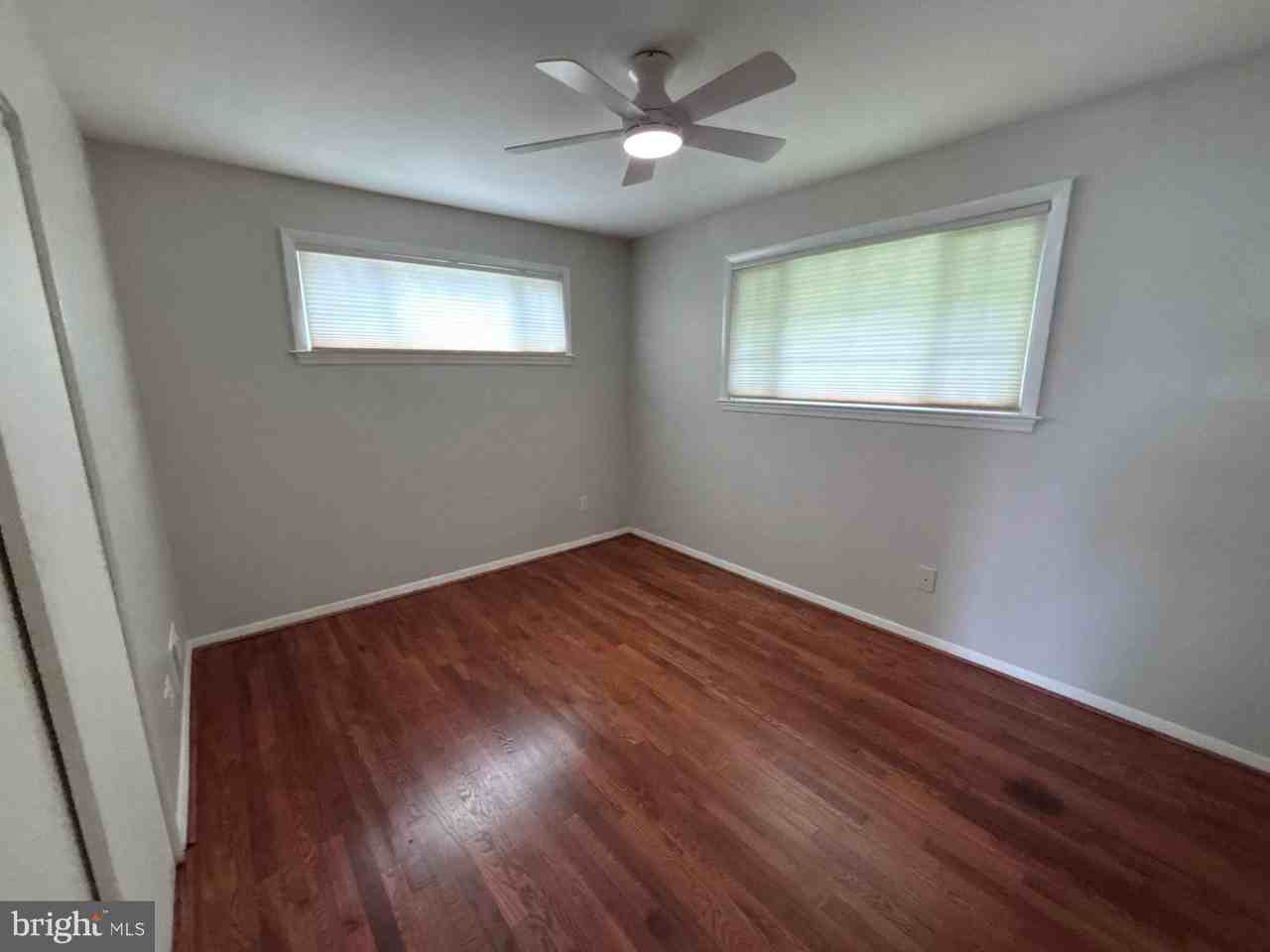 701 Robert Rd - Photo 5 of 10