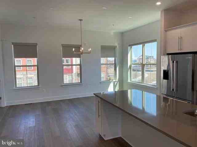 10129 Dalmatian St - Photo 2 of 37