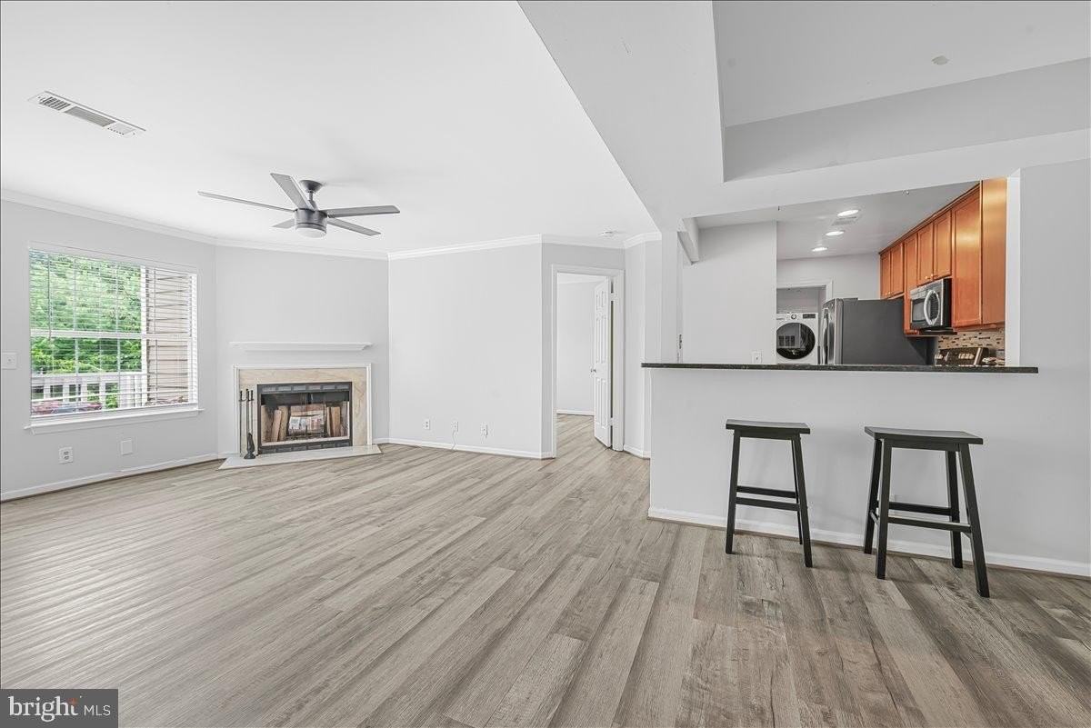 5820 Inman Park Cir #220 - Photo 3 of 29