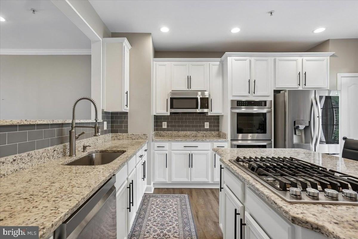 567 Pelican Ave - Photo 7 of 50